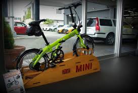 創作 bmw mini フォールディングバイク ディスプレイ台 フォールディングバイク ミニ デザイン