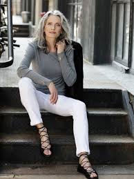 Moda Para Mujeres De 50 Anos En Verano 2021 61 Outfits Lookastic Espana