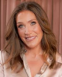 Adrienne Starling's Instagram, Twitter & Facebook