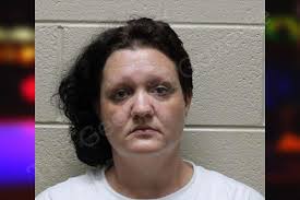 Keri Staples's Instagram, Twitter & Facebook