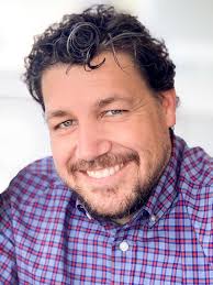 Eric Veenstra's Instagram, Twitter & Facebook