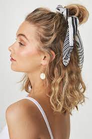 Coiffure Carre Long 2020 50 Idees De Coiffures Carre Long Lucette Coiffure Cheveux Boucles Coiffure Carre Long Coiffures Carre