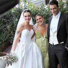 We would like to show you a description here but the site won't allow us. Birce Akalay And Sarp Levendoglu Wedding Day Photos August 01 2014 Famousfix Com Post