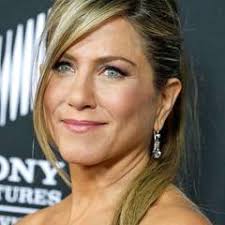 Auch jennifer aniston trägt nun ihre haare zu einem langen geraden bob. Jennifer Aniston Ihre Haare Sind Ab Gala De