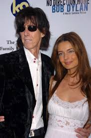 Последние твиты от paulina porizkova (@paulinaporizkov). Paulina Porizkova Is Still Mourning The Loss Of Ric Ocasek Every Day Laptrinhx News