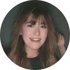 Caryn Chee's Instagram, Twitter & Facebook