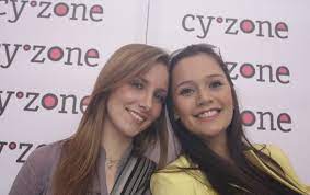 Tiene una relación con el cantante de música urbana andy rivera. Critican A Lina Tejeiro Por Su Vestido En Los Tv Y Novelas Y Asi Se Defiende Fotogaleria Tendencias Los40 Colombia