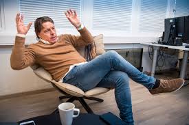 Med mads mikkelsen, thomas bo larsen, lars ranthe og magnus millang. Tore Christiansen Drikker Vin Bade Titt Og Ofte Og Mer Enn Et Glass Til Maten Som Mange Skjuler Seg Bak
