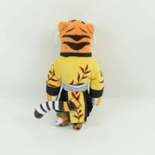 She is a member of the furious five as well as one of master shifu's students at the jade palace. Peluche Kung Fu Panda 3 Tiger Gipsy Dreamworks Master Tigress 24 C