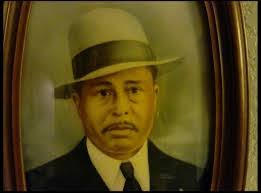 Tara Pitre's Instagram, Twitter & Facebook