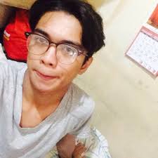 Ed Byron Villanueva (@eeeedisreal)