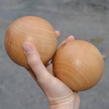 Balles en bois avec perçage. Boules En Bois Massif Pour Jeu De Quilles Ou De Bowling Fab France