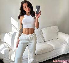 Alicelovestrawberries Nude OnlyFans Leaked Photo #3 - TopFapGirls