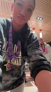 Katie Curl's Instagram, Twitter & Facebook