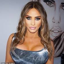 Some bts of last nights filming, this is going to be a funny one can you guess what we are doing here? Katie Price Is Forced To Deny Secret Lockdown Barber Trips As She Reveals Son Jett S Fresh Haircut Culture Readsector