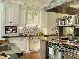 40 White Kitchens That Are Anything But Vanilla Kitchen Cabinet Inspiration Kitchen Cabinet Styles Kitchen Design