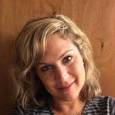 Amy Few's Instagram, Twitter & Facebook