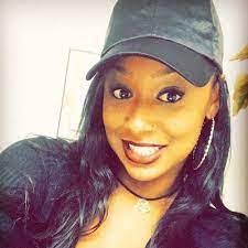 Rochelle Hendrix's Instagram, Twitter & Facebook