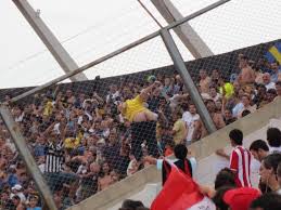 Boca fans even have their ashes spread on the field at la bombonera, said boca tour guide daniela garcia. Boca Juniors Vs River Plate Why Is The Superclasico So Popular Landingpadba