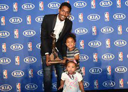 Lou williams takes kids on holiday shopping spree. Lou Williams Has The Support Of Family During Sixth Man Of The Year Ceremony