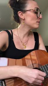 Amo Cuando Tu Silueta Acordes