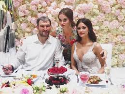 Alexander ovechkin, of the washington capitals. Wie Alt Ist Ovechkin Hockeyspieler Und Shubskaya Personliches Leben Alexander Ovechkin Acht Frauen Und Eine Hochzeit Biografie Anastasia Shubskaya