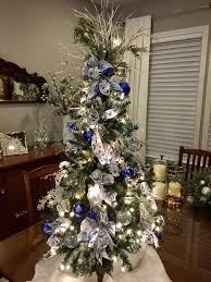 White Silver And Blue Christmas Decorations Blue Christmas Tree Christmas Tree Colour Scheme Christmas Tree Decorations