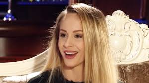 Daca deschid ochii si privesc in zare….revine ceata….am incercat sa ii inchid si sa ma gandesc la tine. Sandra Izbasa Interviu 9 Aprilie 2016 Youtube