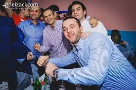 Sportska redakcija i razmena vesti у rts Pogledajte Kako Su Se Novinari Rts Sportske Redakcije Ludo Zabavljali U Kafani Savamala Gdeizaci Com