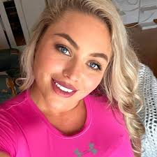 Who's willing to do it with me? 💦