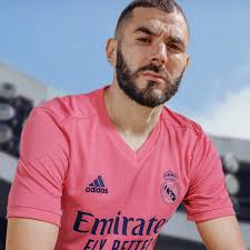 بعد فترة كبيرة جدا قضاها كريستيانو رونالدو مع الفريق الضخم والمعروف ريال مدريد وما حققه من نجاحات قوية لهذا النادي فهو عرف بأفضل لاعب عالميا على ساحات وملاعب كرة القدم، ولكن مؤخرا رفض هذا اللاعب يقوم بإكمال مسيرته مع. Ø±ÙŠØ§Ù„ Ù…Ø¯Ø±ÙŠØ¯ ÙŠØ¹Ù„Ù† Ø¹Ù† Ø§Ù„Ù‚Ù…ÙŠØµ Ø§Ù„Ø¬Ø¯ÙŠØ¯ Ù„Ù…ÙˆØ³Ù… 2021 ØµÙˆØ± Ø§Ù„ÙŠÙˆÙ… Ø§Ù„Ø³Ø§Ø¨Ø¹