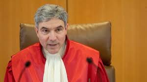Obwohl es im grundgesetz unmissverständlich heißt, dass die richter je zur hälfte vom bundestage und vom bundesrate gewählt werden. Bverfg Harbarth Prasident Wallrabenstein Neue Bvr