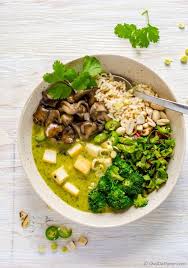 Easy And Flavorful Thai Green Curry Dinner Made With Fresh Homemade Green Curry Paste And Coconut Curr Green Curry Recipes Green Curry Vegetarian Curry Recipes