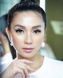 Mocha uson got 75 balloons for her birthday! Qxmyr8texcfm1m