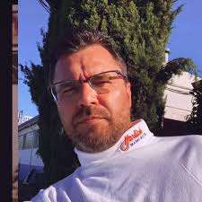 These have such a classy look to them with the light tan pebble calf upper,  carbon soles with gold glitter paired with the @mkblades professional  revolution blade.