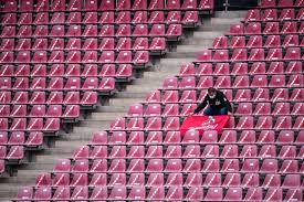 Da ich das spiel leider nur aus stuttgart via sky mitverfolgen kann, hier meine frage: Bundesliga Klubchefs Vom 1 Fc Koln Und Fc Augsburg Wollen Zuschauerfrage Unabhangig Vom Inzidenzwert Diskutieren Der Spiegel