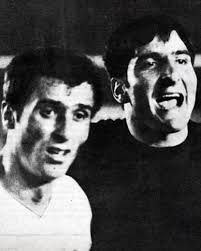 𝐏𝐞𝐧𝐭𝐫𝐮 𝐟𝐚𝐢𝐦𝐚 𝐥𝐮𝐢 𝐃𝐚𝐧 𝐂𝐨𝐞! Pe 8 septembrie 1941 se  năștea Dan Coe, legendarul fundaș al Rapidului. 🇱🇻 “Ministrul Apărării” a  început fotbalul în Giulești la 10 ani. 🇱🇻 A îmbrăcat tricoul