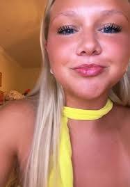 Macy Weaver's Instagram, Twitter & Facebook