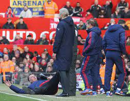 Louis van gaal has suggested that he may be close to returning to football management after leaving manchester united two years ago. Louis Van Gaal Demonstrates Dive On Man United Touchline Sport Galleries Pics Express Co Uk