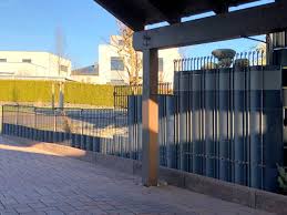 Nachbarschaftszaun Mit Sichtschutzstreifen Sicht Zaun Nachbarschaft