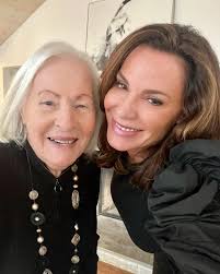 I just love my #family❤️ & I'm so grateful 🙏 Happy Thanksgiving, my  “Friends”😘