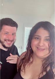 Noah and Lori Girl Editied over Lori Face