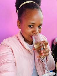 We at it again with another NEW STORE OPENING in MOUNT FRERE now known as  KwaBacha. We are hiring and are looking for a solid team to take this store  to new