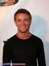 Welcome to michael welch's official facebook page. Michael Welch Mike Welch Mike Newton Twilight Welch Michael Actors