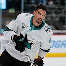 The nhl said it will investigate an allegation made by evander kane's wife that the san jose sharks forward bet on his own games and has intentionally tried to lose for gambling profit. Kmru Hwtn34cvm