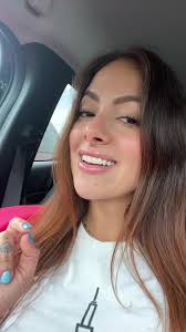 Ariana Valentina's Instagram, Twitter & Facebook on IDCrawl