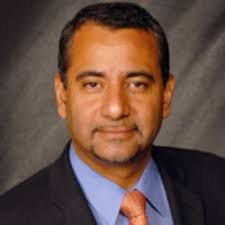 American Health Council Honors Luis E. Raez as Best Doctor