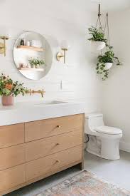 Te mostramos las últimas novedades y tendencias en la decoración de baños. Plantas Colgantes En El Bano Homedesign Ideas De Decoracion De Bano Plantas En El Bano Diseno De Interiores De Bano