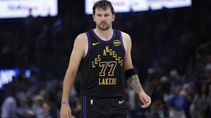 Luka Doncic, Luke Kennard headline Lakers injury report for Game 2 vs. Thunder