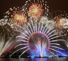 London Fireworks 2019 New Year S Eve Fireworks New Years Eve Fireworks New Year Fireworks London Fireworks